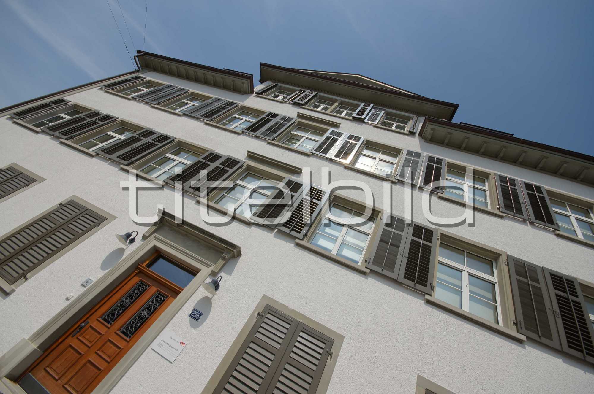 Projektbild-Nr. 5: Schulhaus Dorf