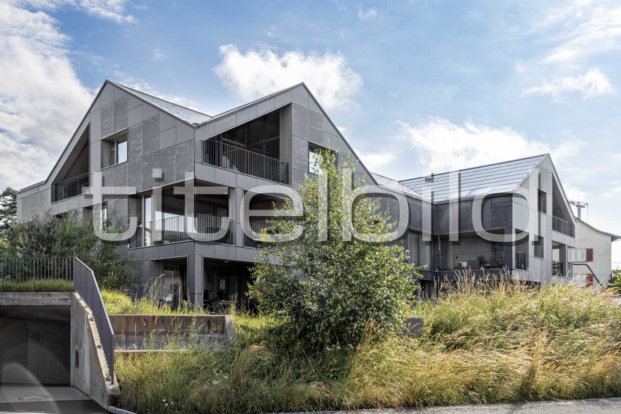 Projektbild-Nr. 1: ENERGIEAUTARKES MFH BRÜTTEN